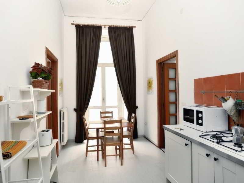 Camera Con Vista Apartments Неаполь Экстерьер фото